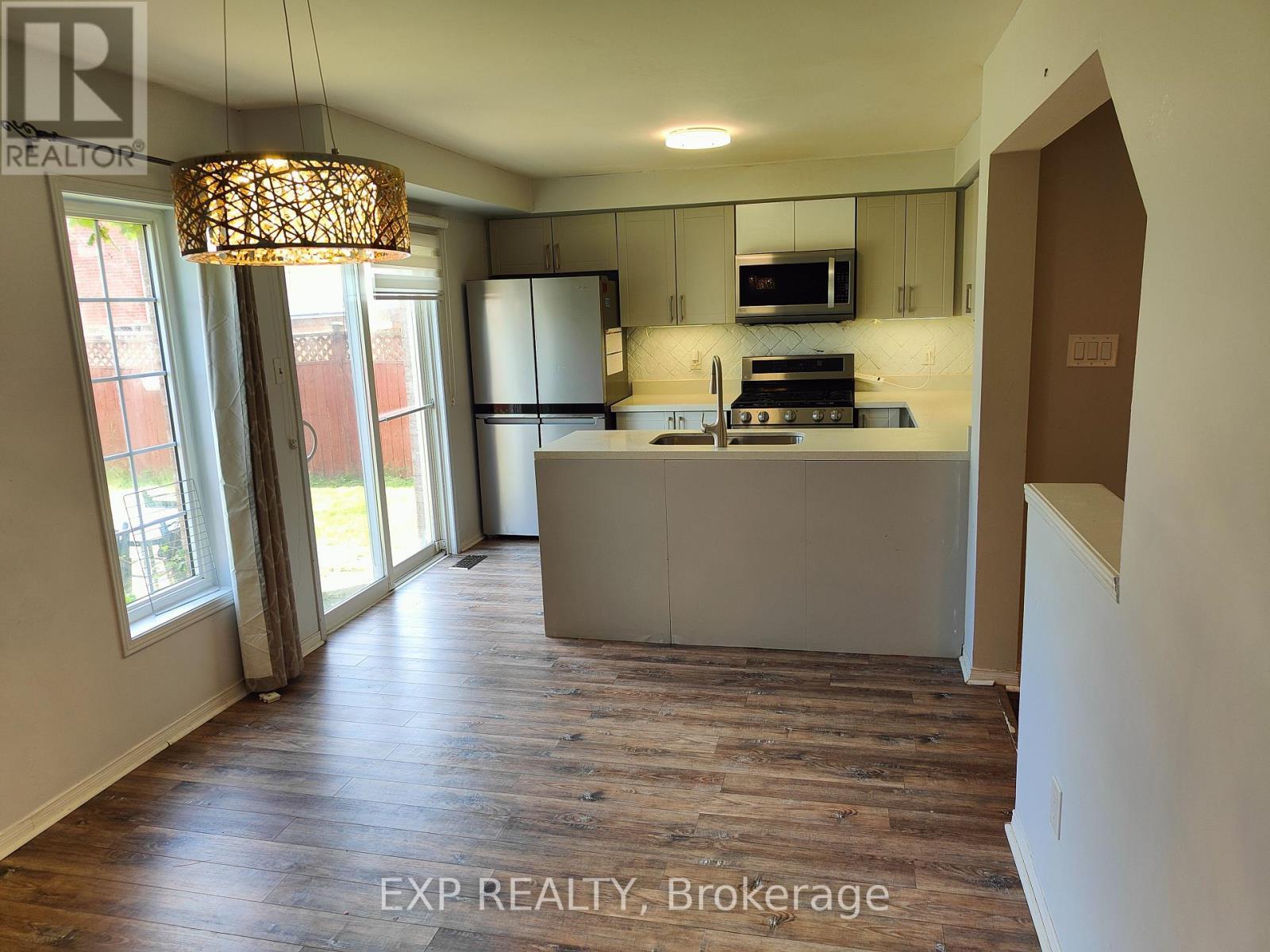5919 Tampico Way, Mississauga, ON - Indoor Photo Showing Kitchen