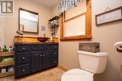 Main Floor 4 Pc. Bath -