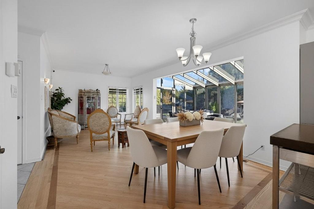 Dining room - 8235 Av. Oceanie, Brossard, QC - Indoor Photo Showing Dining Room