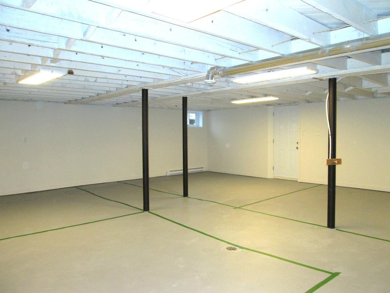 Basement - 1679 Boul. St-Antoine, Saint-Jérôme, QC - Indoor Photo Showing Basement