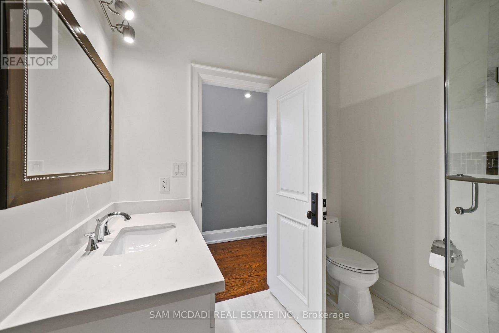 190 Maplewood Road, Mississauga, ON - Indoor Photo Showing Bathroom