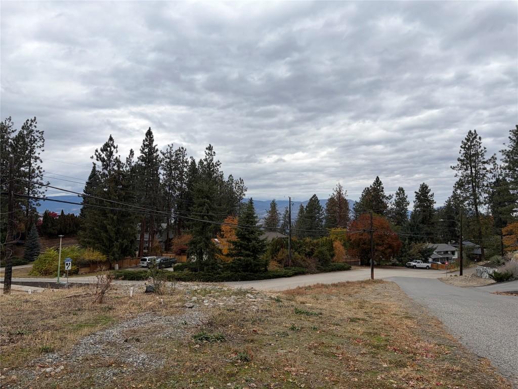 485 Sheila Crescent, Kelowna, BC - Outdoor With View