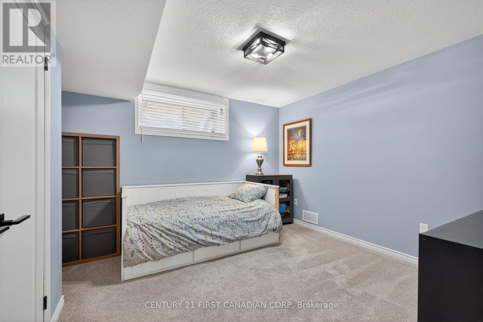 99 Thames Springs Crescent, Zorra (Thamesford), ON - Indoor Photo Showing Bedroom