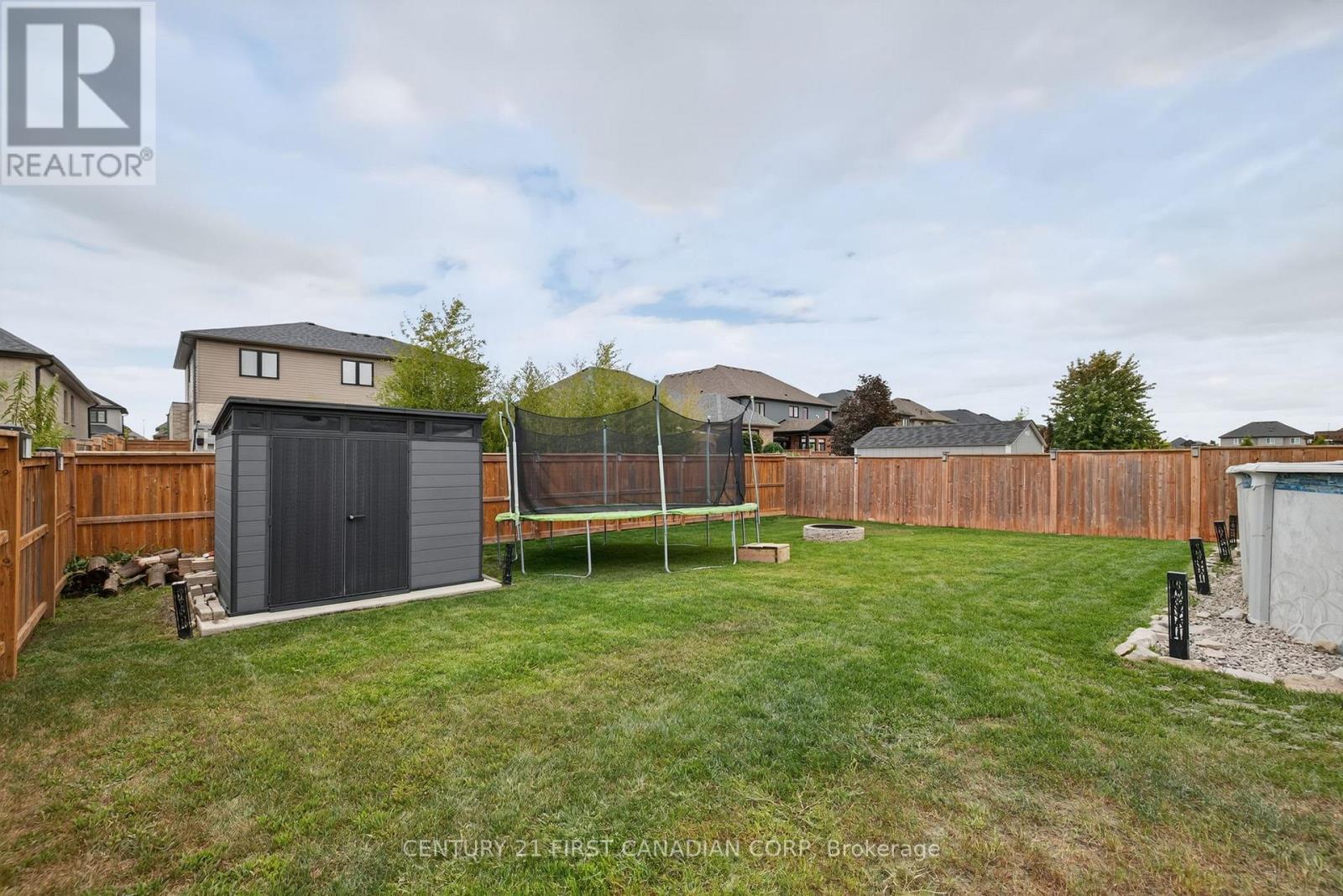 99 Thames Springs Crescent, Zorra (Thamesford), ON - Outdoor With Backyard