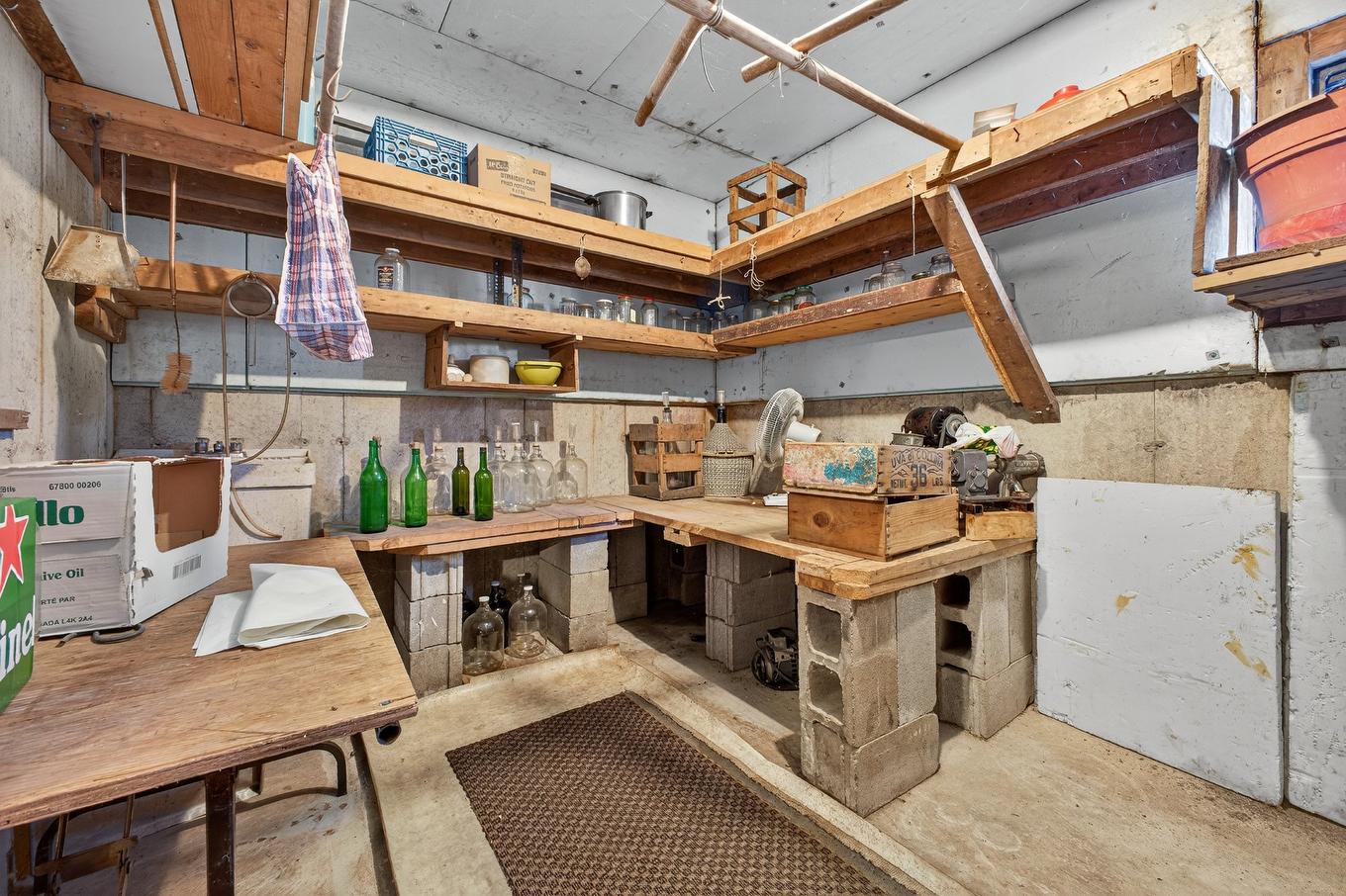 Storage - 6793 Ch. Baily, Côte-Saint-Luc, QC -