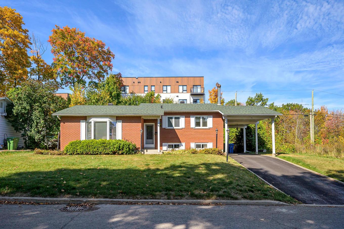 Frontage - 178 Rue De St-Pierre, Saint-Jérôme, QC - Outdoor