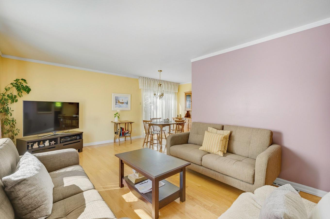 Living room - 178 Rue De St-Pierre, Saint-Jérôme, QC - Indoor Photo Showing Living Room