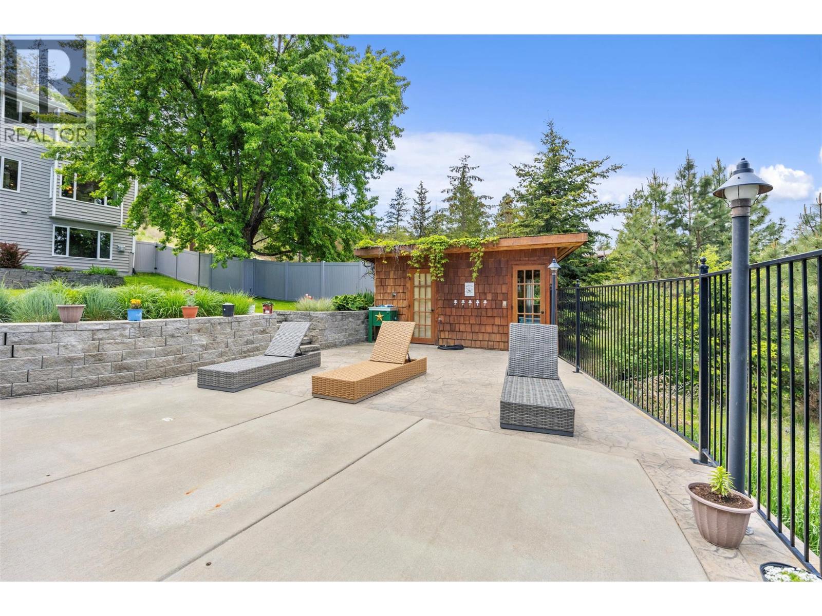 1978 High Schylea Drive, Kamloops, BC - Outdoor