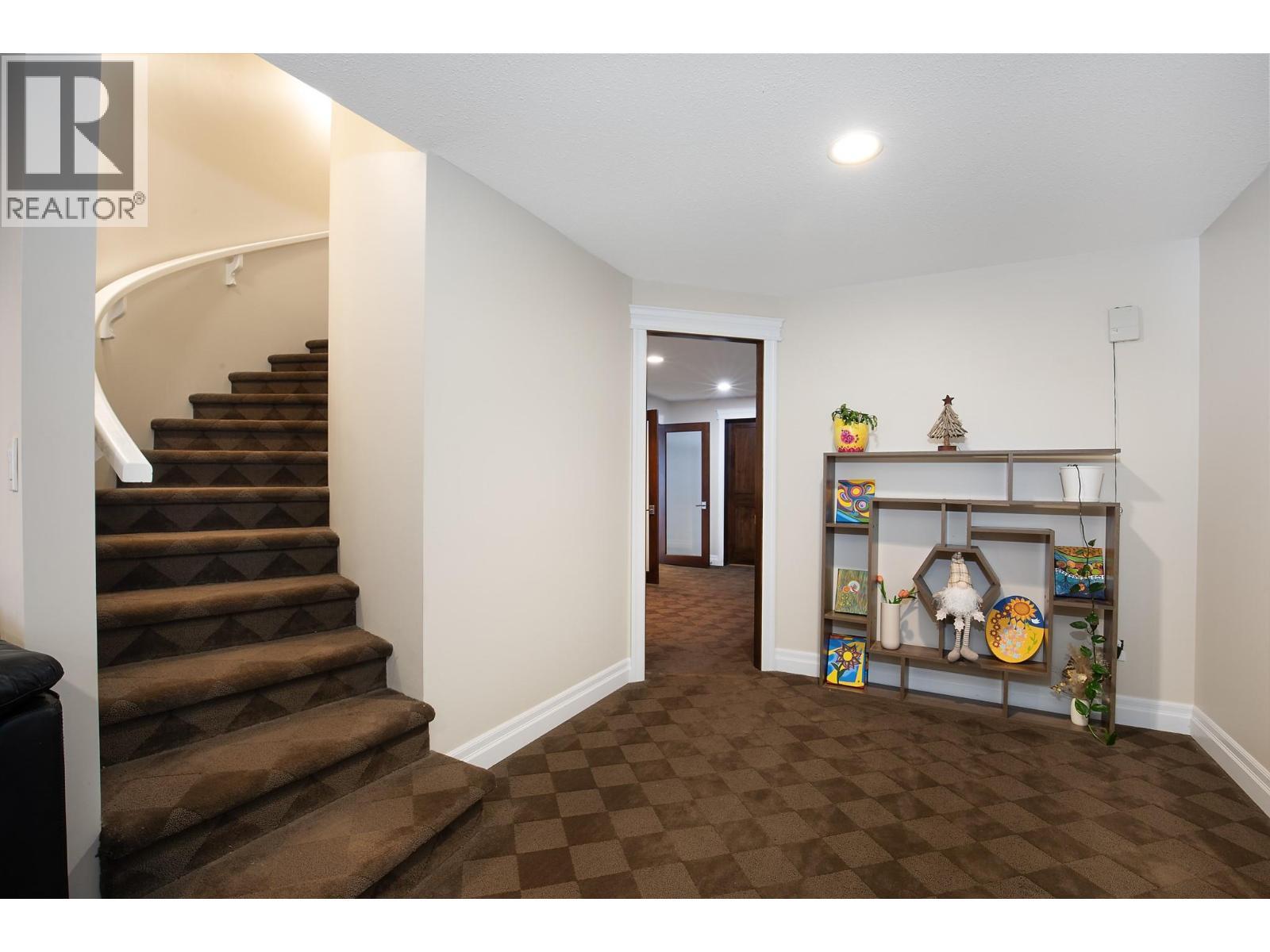 1978 High Schylea Drive, Kamloops, BC - Indoor Photo Showing Other Room