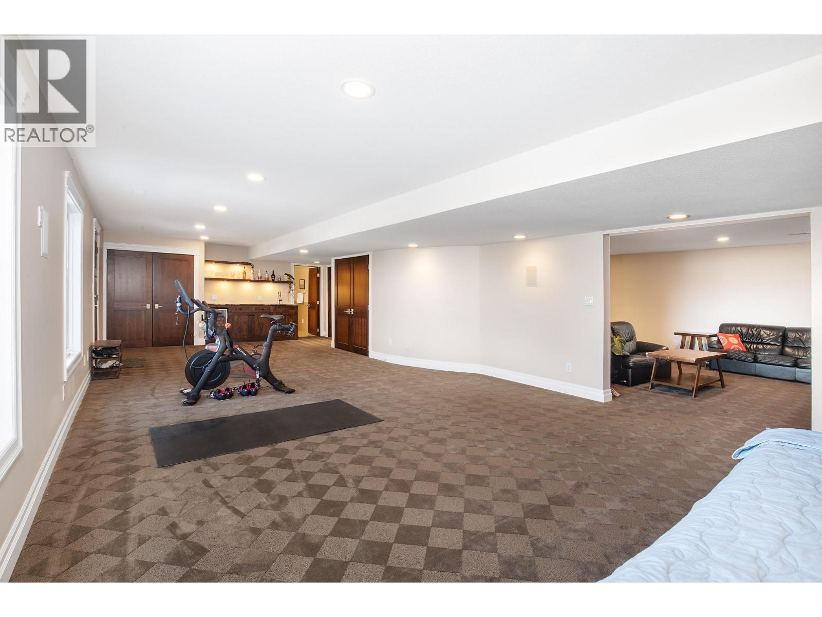 1978 High Schylea Drive, Kamloops, BC - Indoor