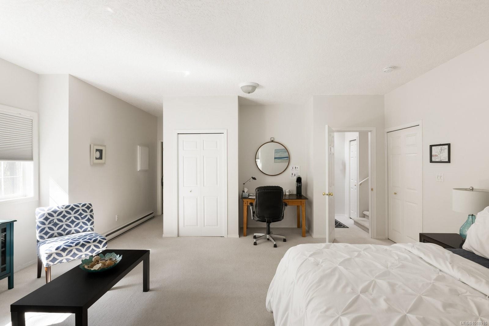 560 Salmon Rd, North Saanich, BC