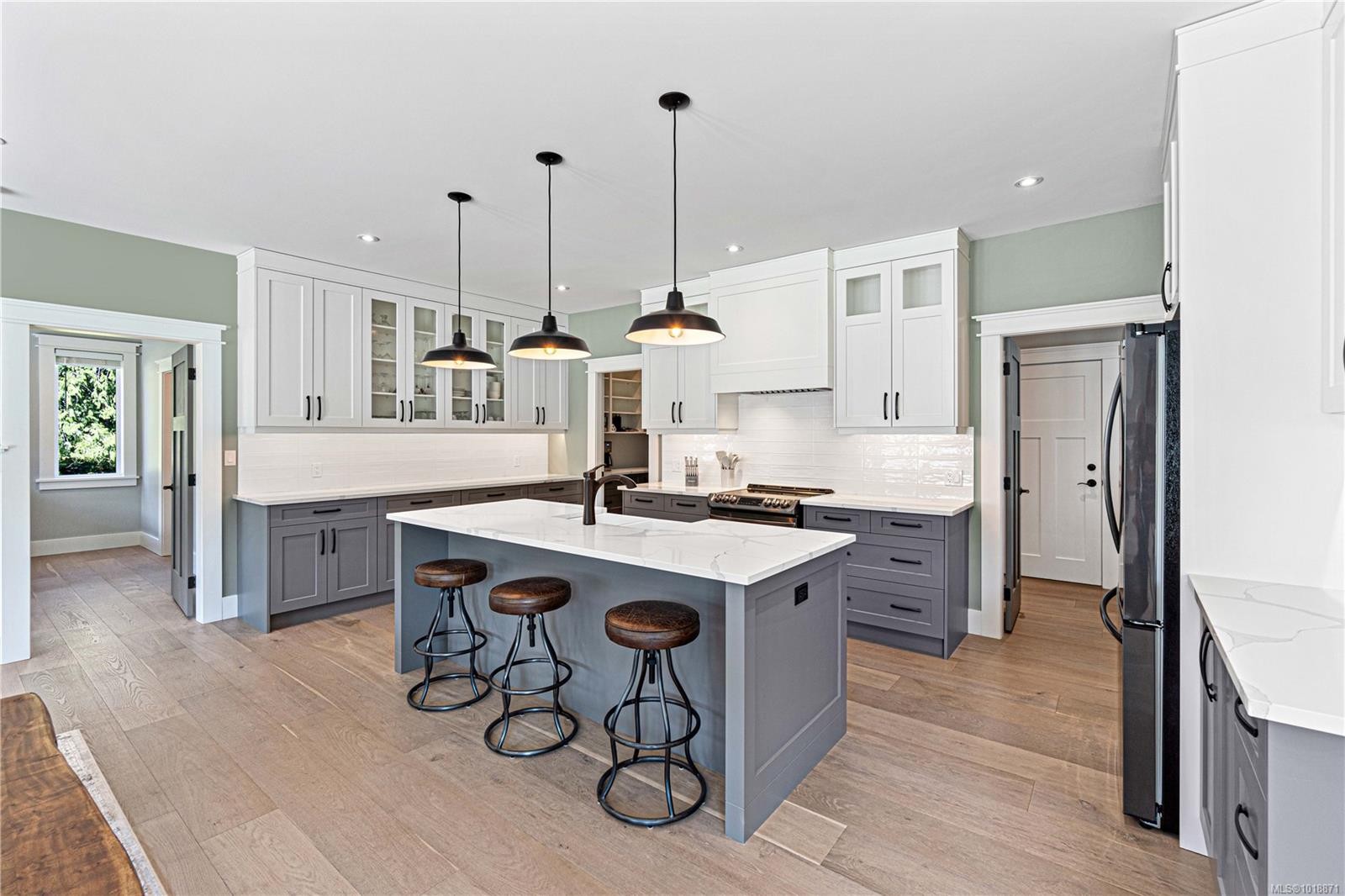 1227 Burbank Rd, Qualicum Beach, BC