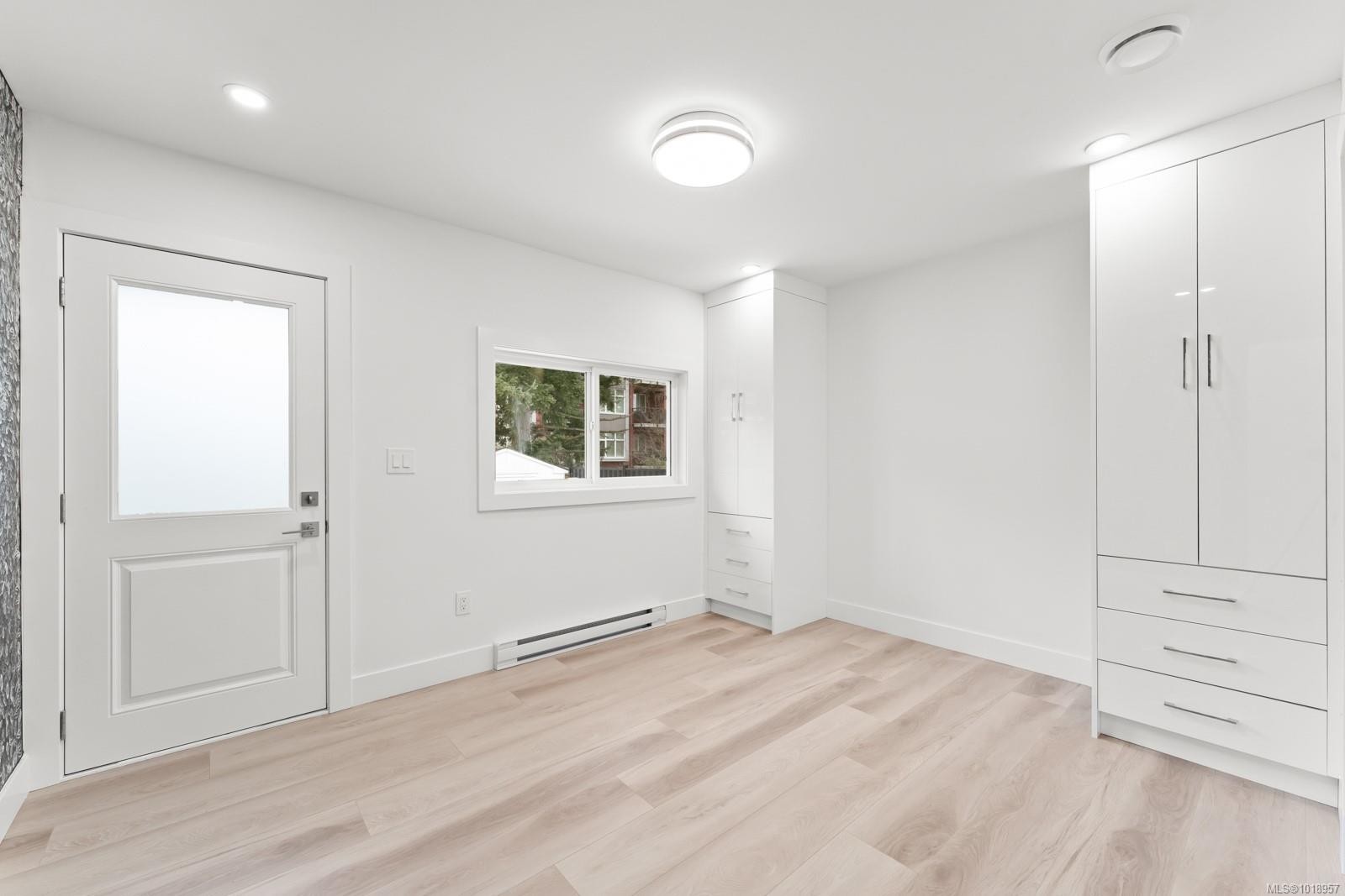 4037 Lakehill Pl, Saanich, BC