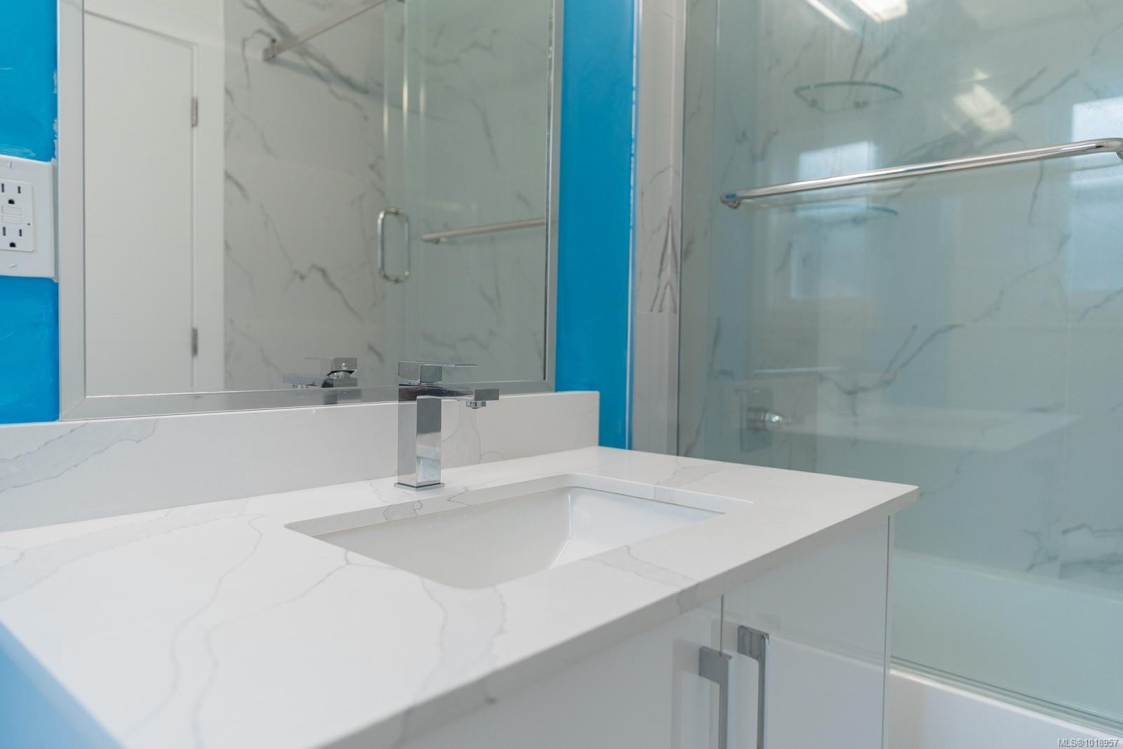 4037 Lakehill Pl, Saanich, BC