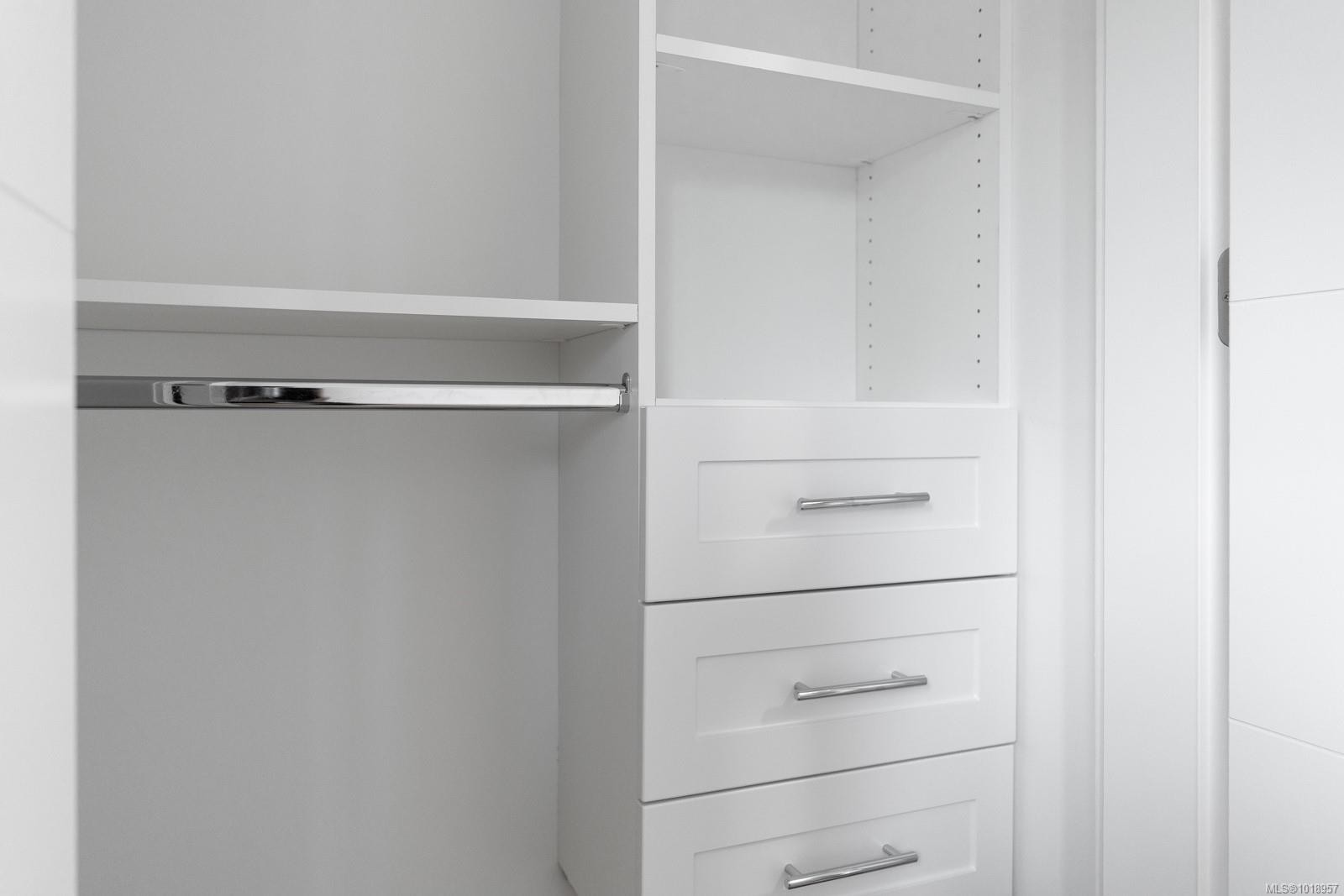 4037 Lakehill Pl, Saanich, BC