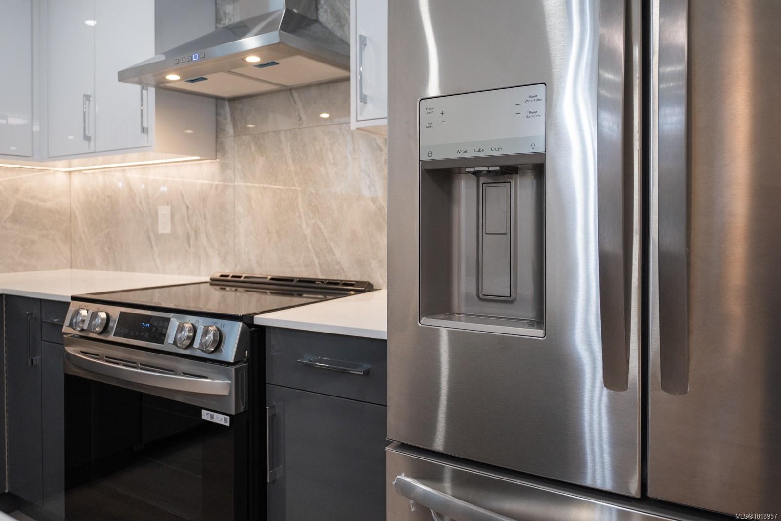 4037 Lakehill Pl, Saanich, BC