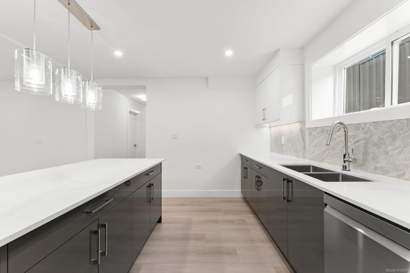 4037 Lakehill Pl, Saanich, BC