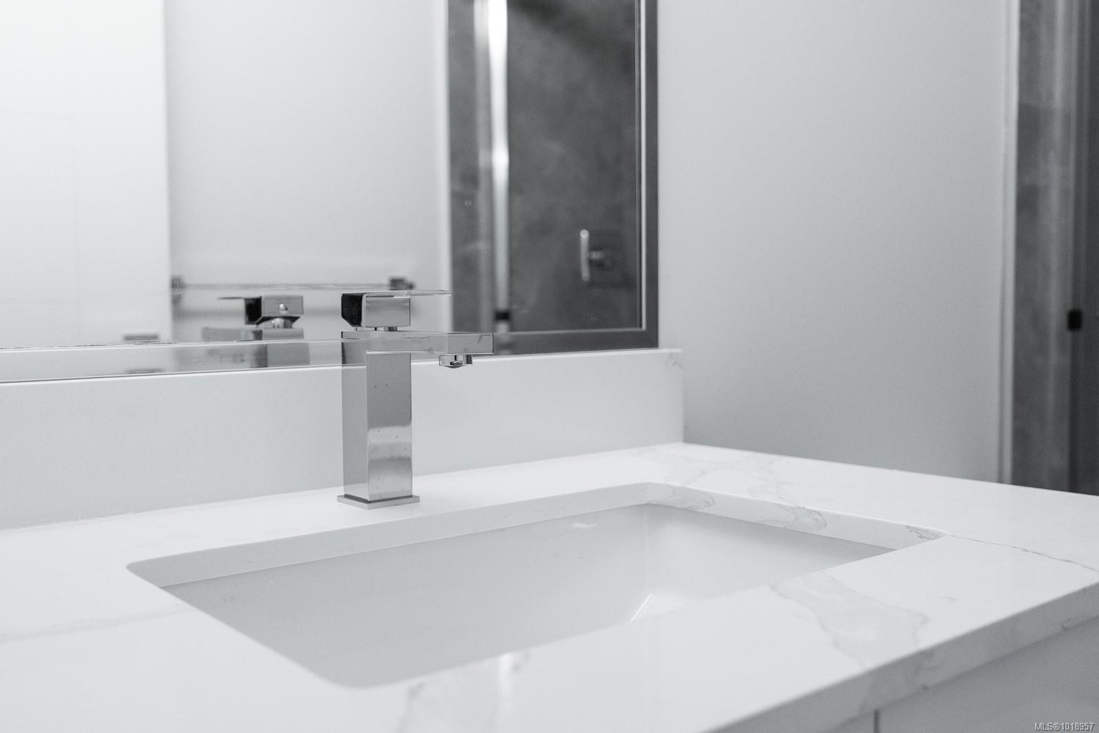 4037 Lakehill Pl, Saanich, BC