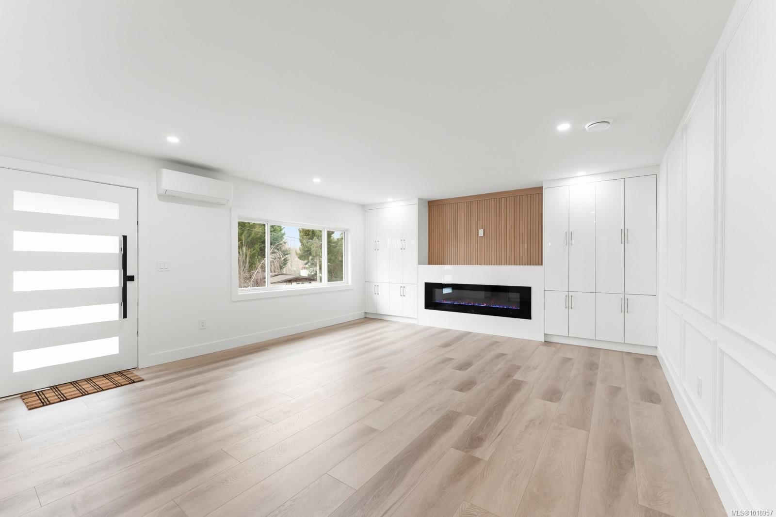 4037 Lakehill Pl, Saanich, BC