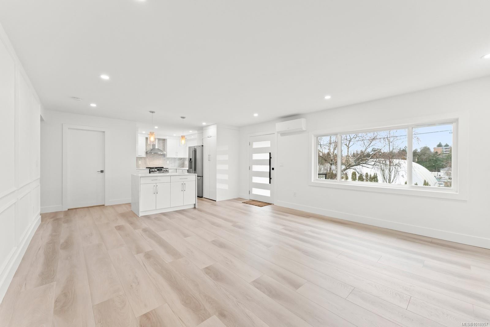 4037 Lakehill Pl, Saanich, BC