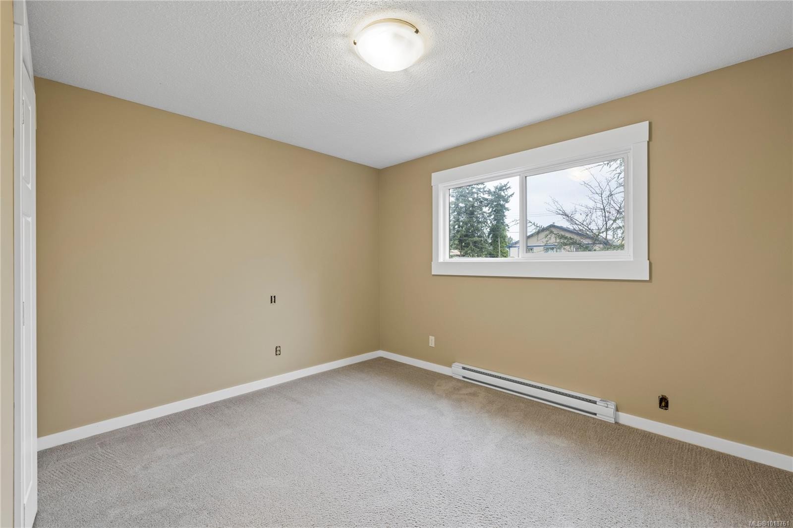 642 Forsyth Ave, Parksville, BC