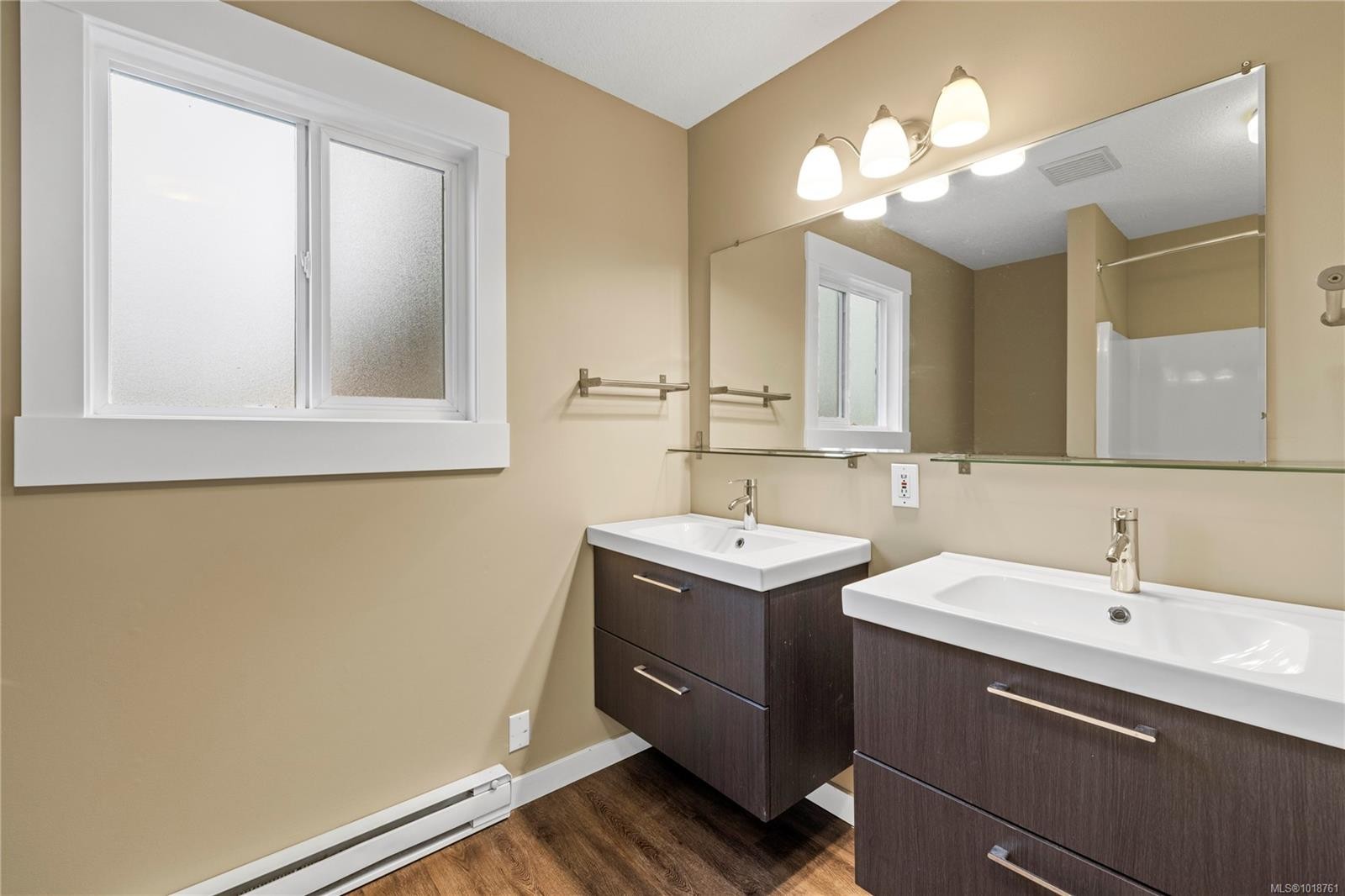 642 Forsyth Ave, Parksville, BC