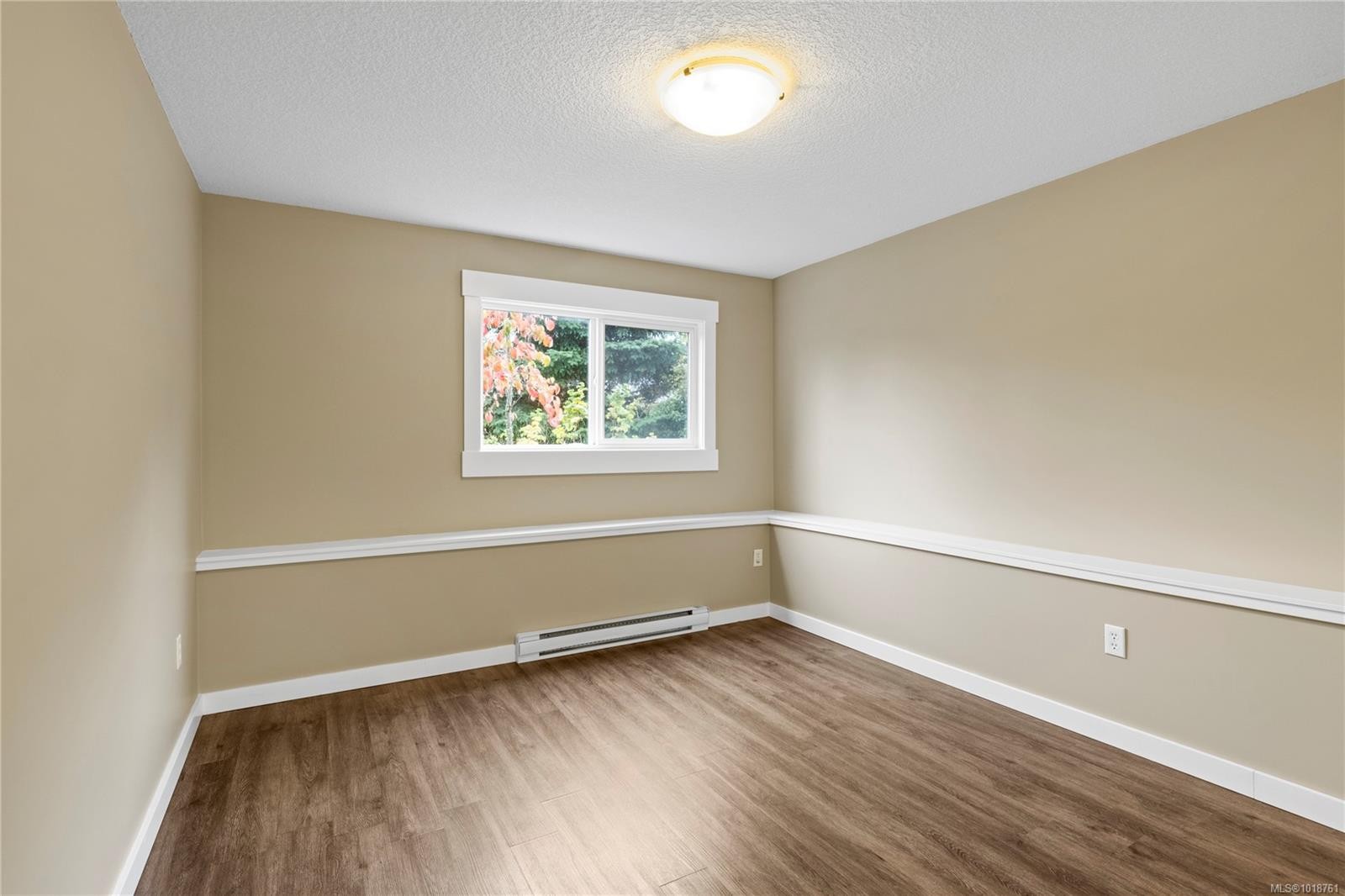 642 Forsyth Ave, Parksville, BC