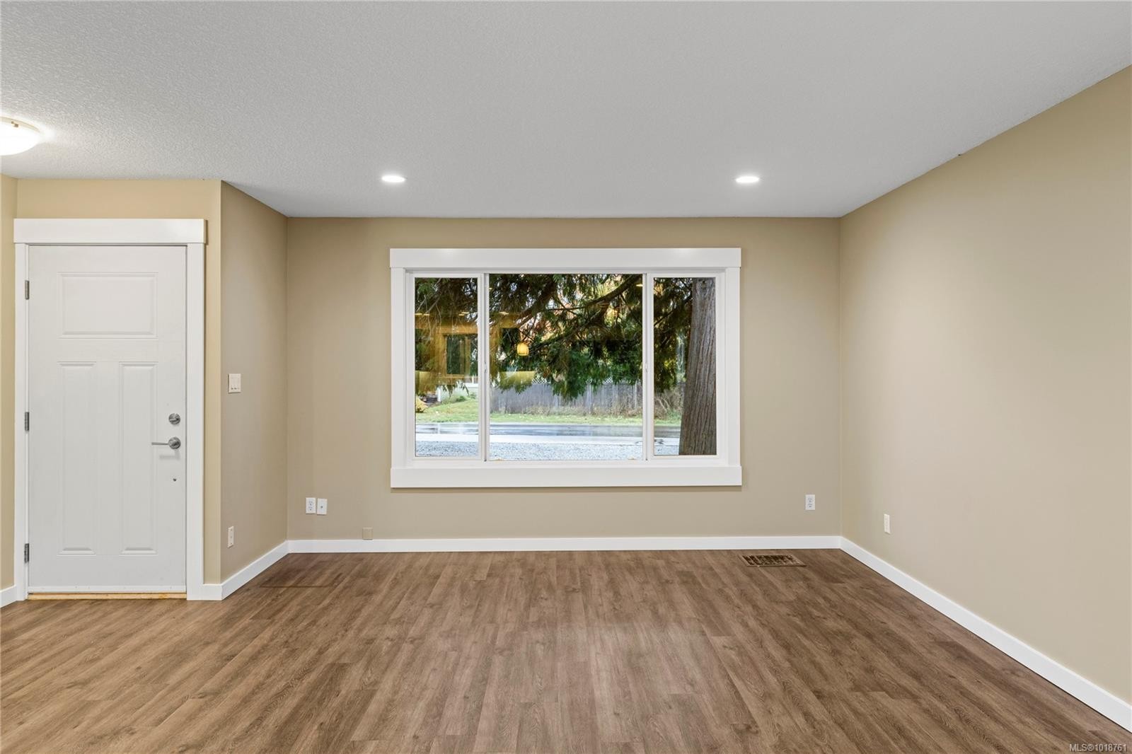 642 Forsyth Ave, Parksville, BC