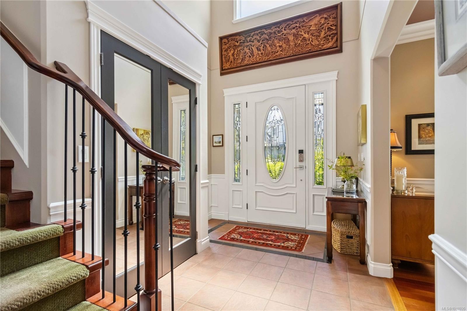 1702 De Sousa Pl, Saanich, BC