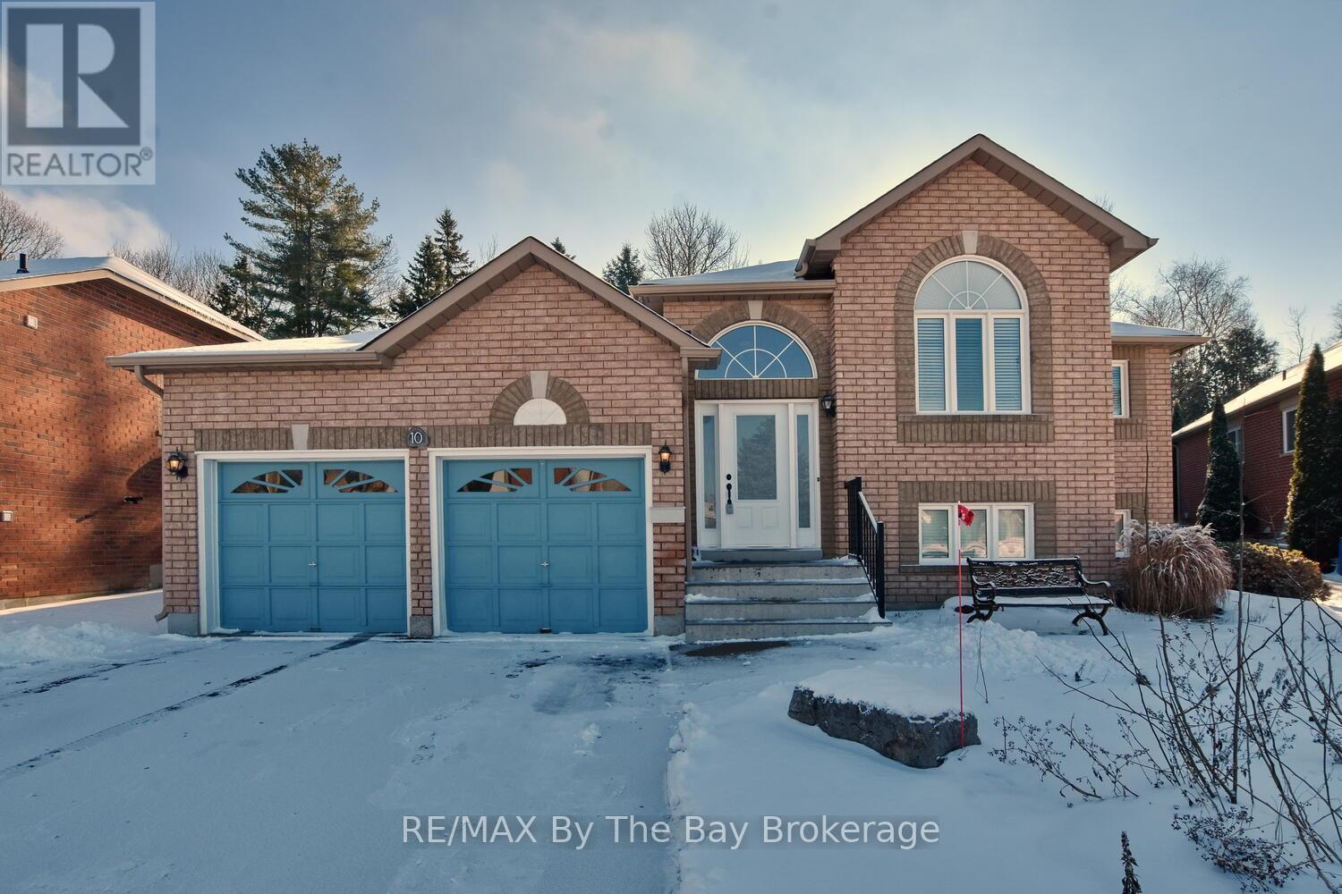 10 Cherry Sands Crescent, Wasaga Beach, ON - Outdoor With Facade