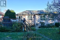 Backyard Deck Access to Treed Yard -