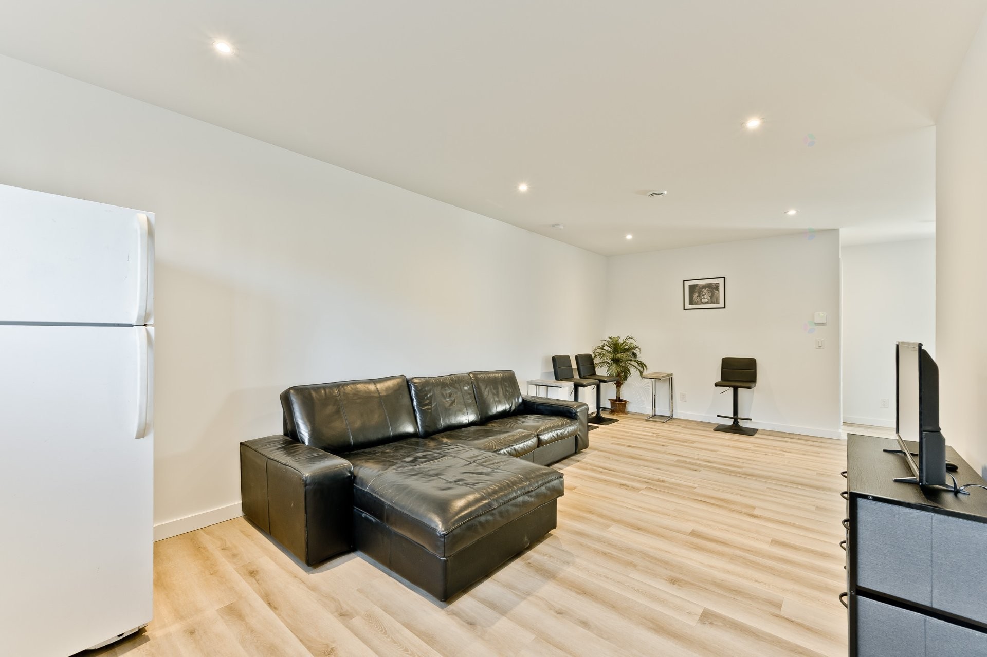 Family Room - 780 Rue Mcauley, Coaticook, QC - Indoor