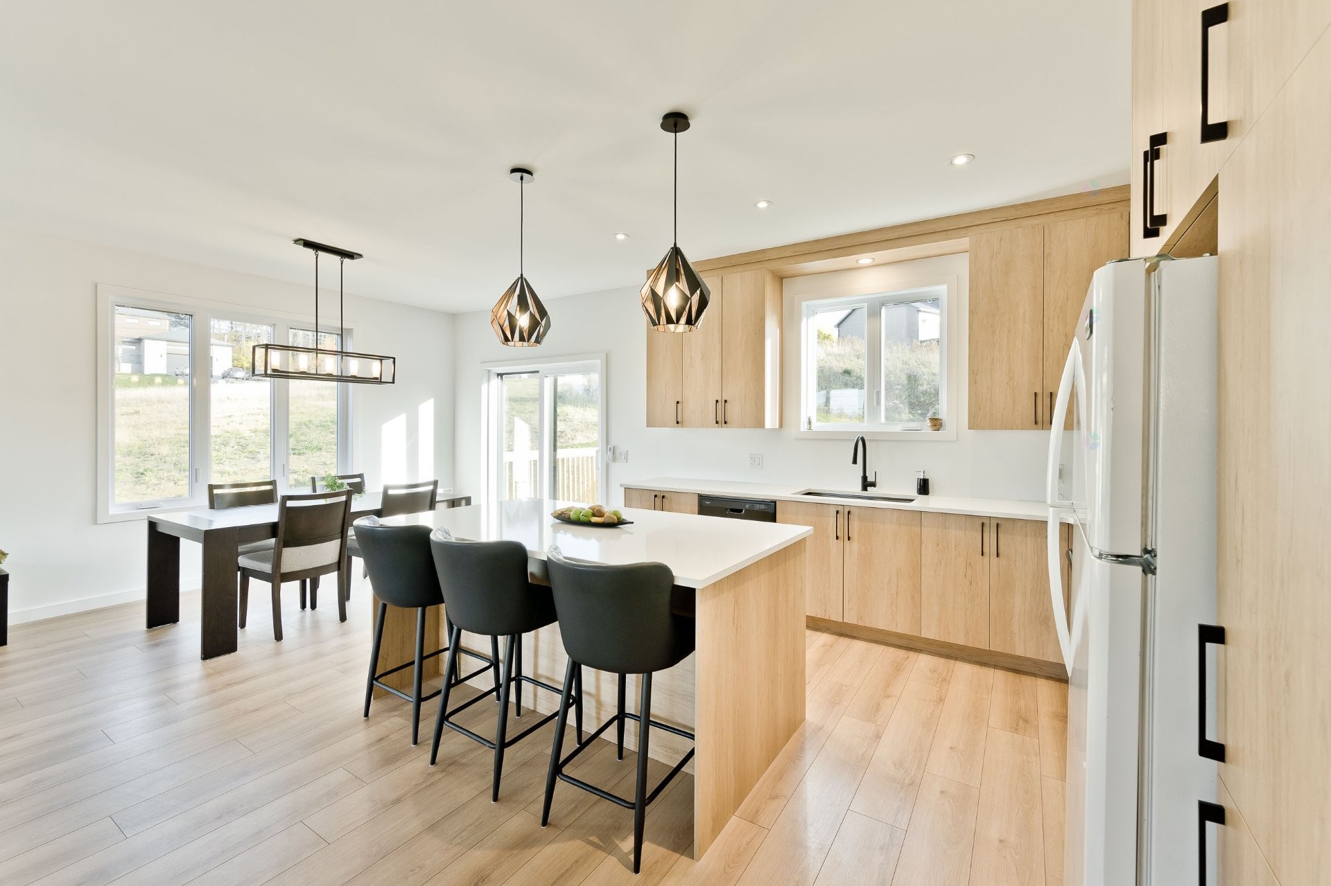 Overall view - 780 Rue Mcauley, Coaticook, QC - Indoor Photo Showing Kitchen With Upgraded Kitchen