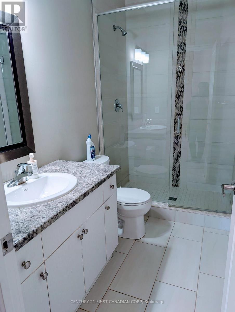 5 - 1355 Whetherfield Street, London North (North M), ON - Indoor Photo Showing Bathroom