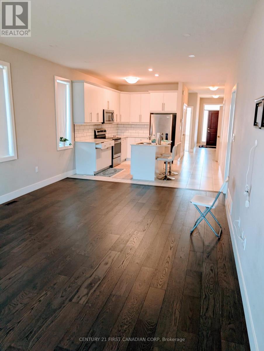 5 - 1355 Whetherfield Street, London North (North M), ON - Indoor Photo Showing Kitchen