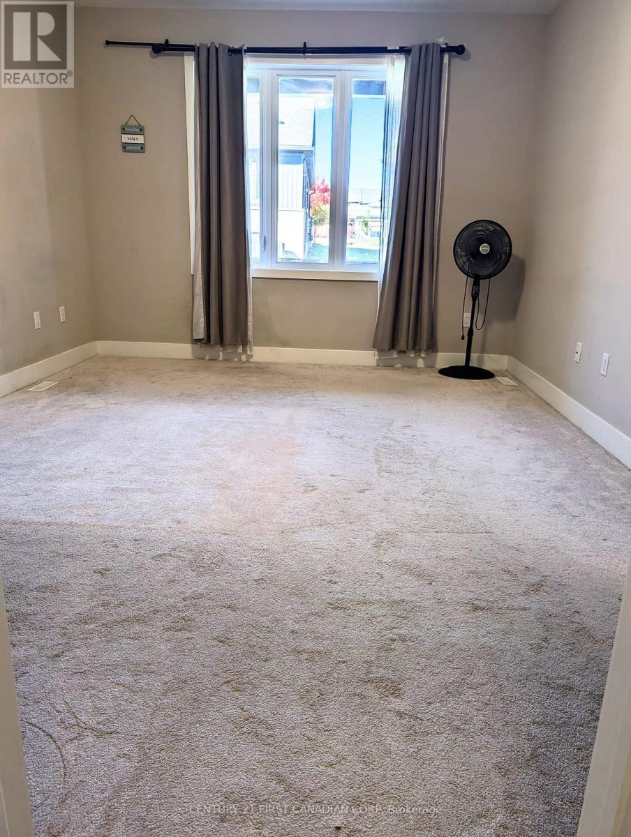 5 - 1355 Whetherfield Street, London North (North M), ON - Indoor Photo Showing Other Room