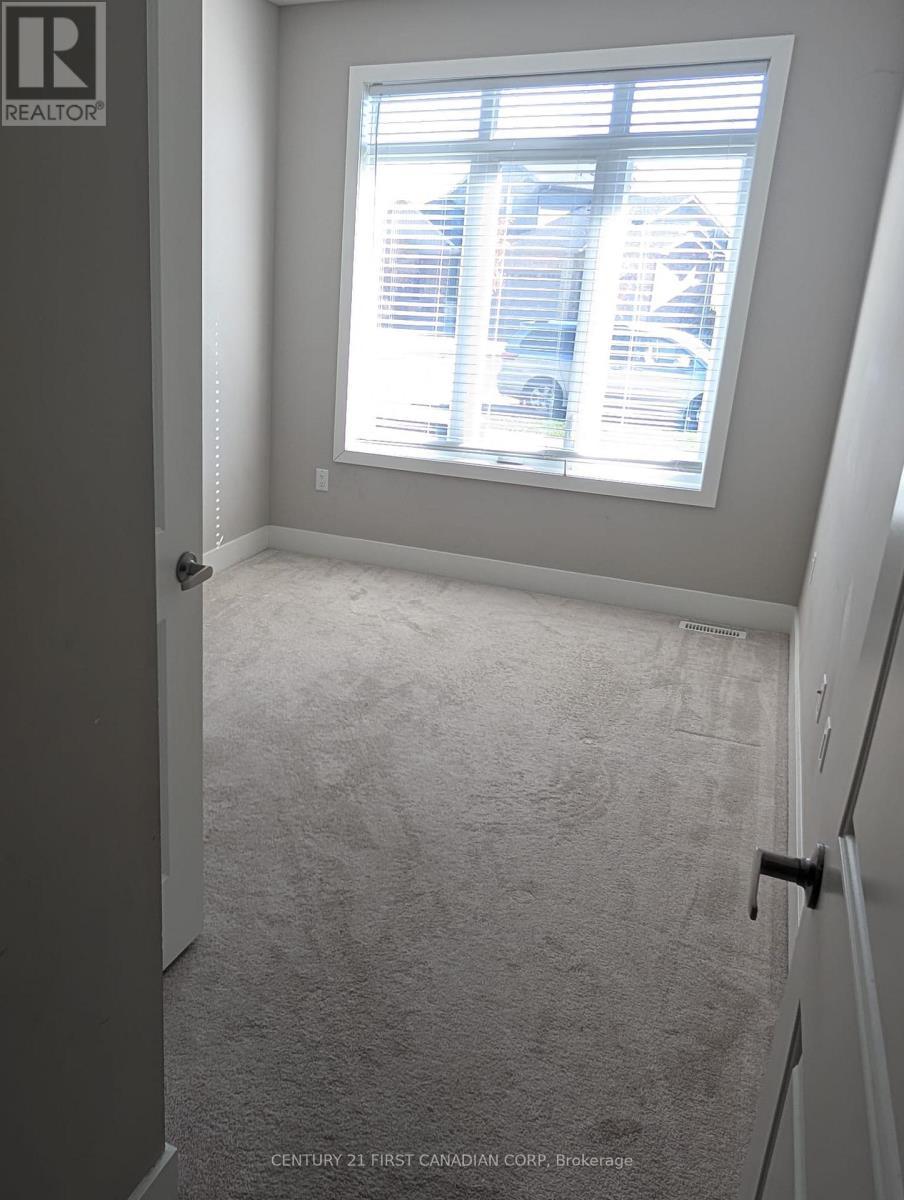 5 - 1355 Whetherfield Street, London North (North M), ON - Indoor Photo Showing Other Room