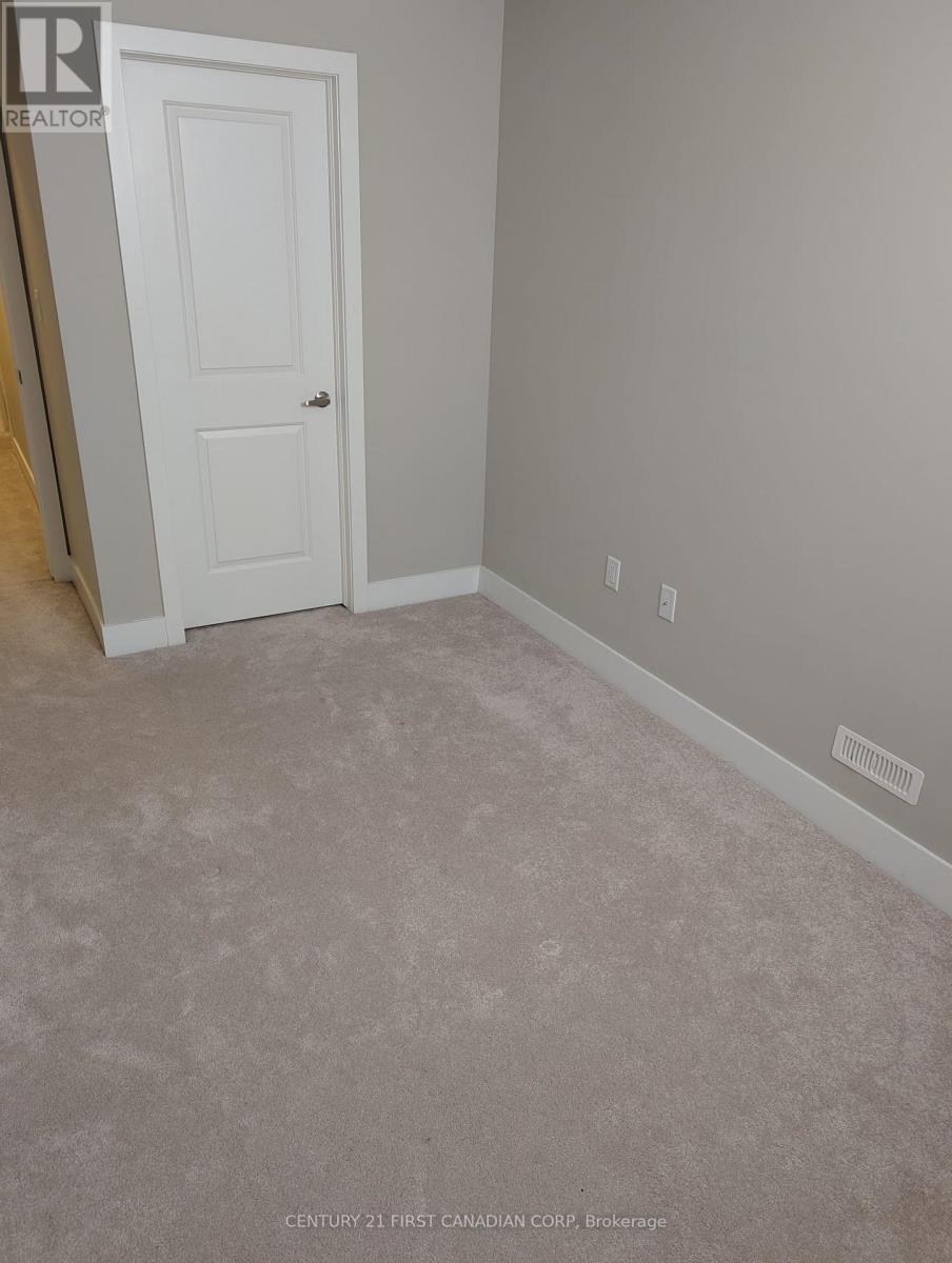 5 - 1355 Whetherfield Street, London North (North M), ON - Indoor Photo Showing Other Room