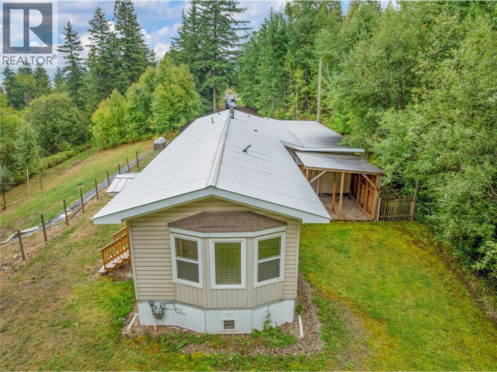 655 Caouette Road, Sorrento, BC