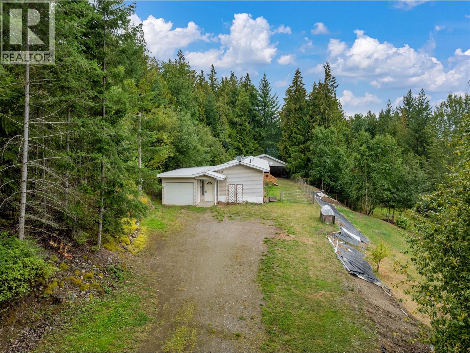 655 Caouette Road, Sorrento, BC