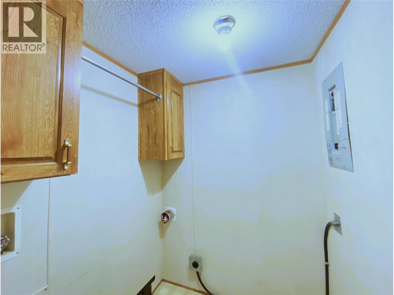 Laundry Room - 655 Caouette Road, Sorrento, BC