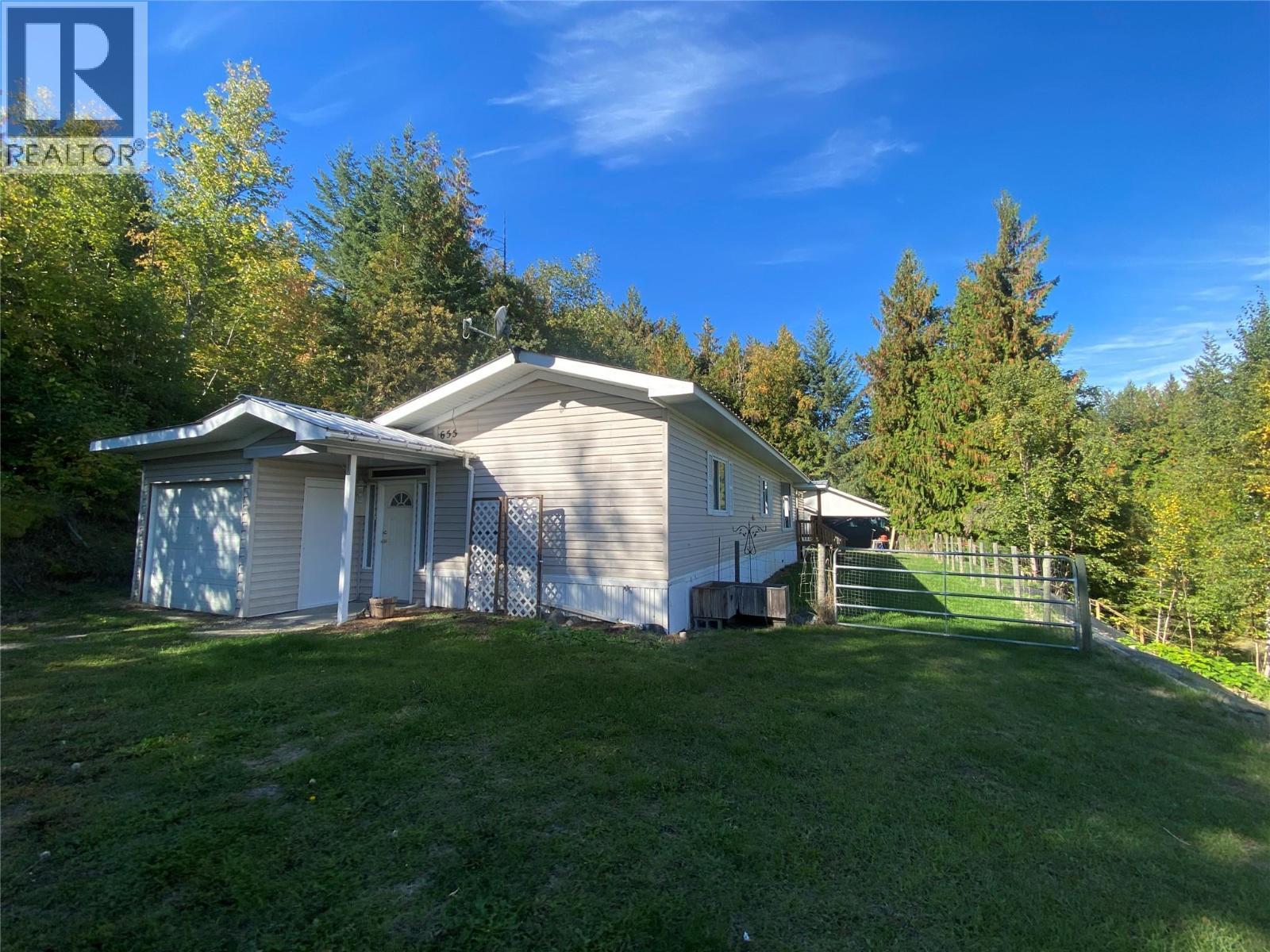 655 Caouette Road, Sorrento, BC