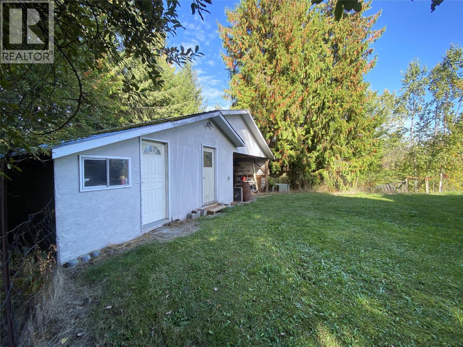 655 Caouette Road, Sorrento, BC