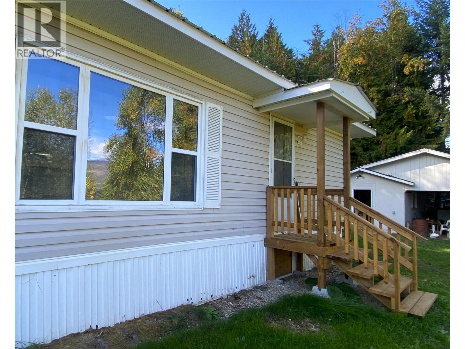 655 Caouette Road, Sorrento, BC