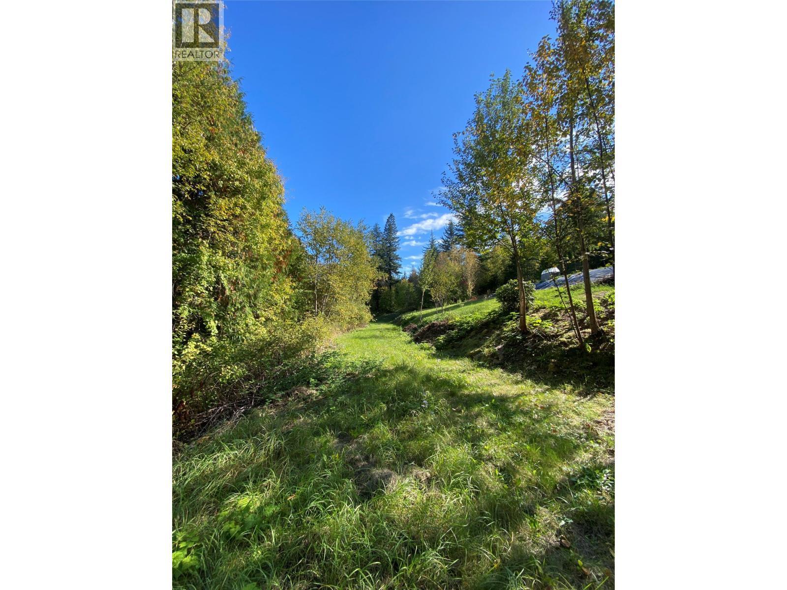 655 Caouette Road, Sorrento, BC