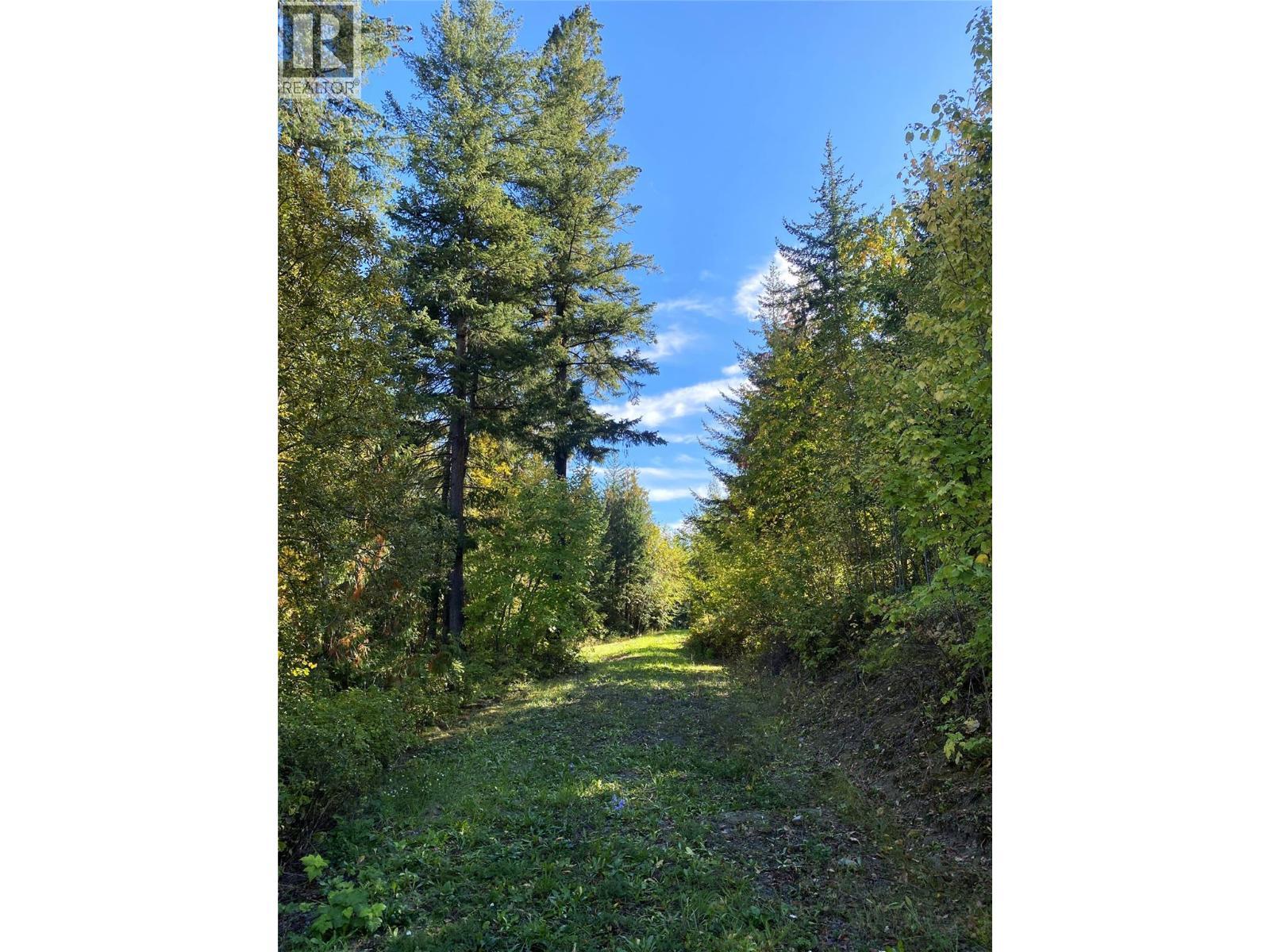 655 Caouette Road, Sorrento, BC
