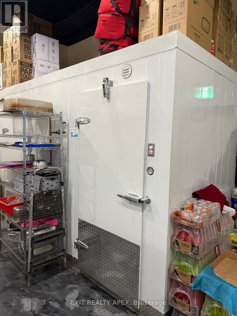 277 Upper Centennial Parkway, Hamilton, ON