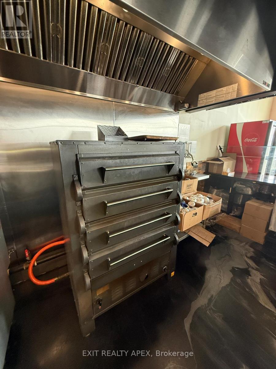 277 Upper Centennial Parkway, Hamilton, ON