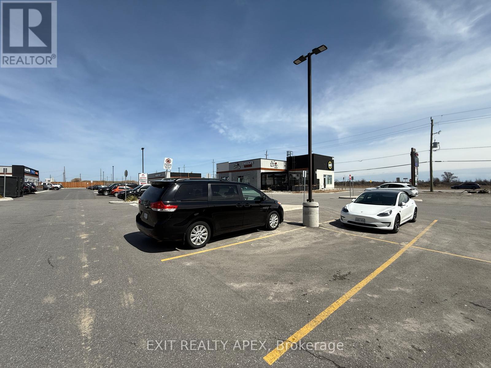 277 Upper Centennial Parkway, Hamilton, ON