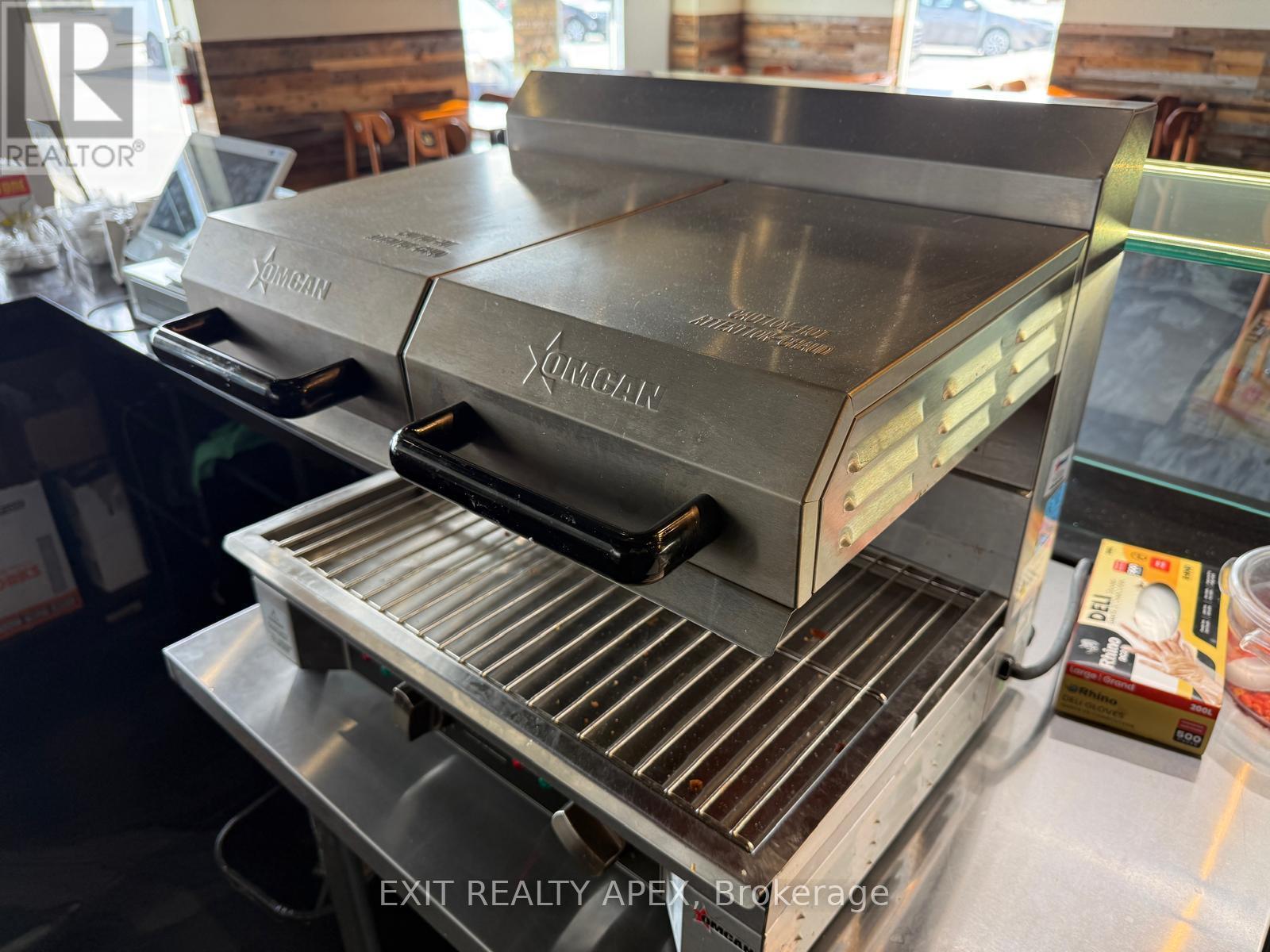 277 Upper Centennial Parkway, Hamilton, ON